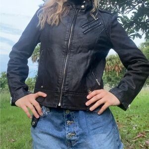 Black leather jacket MetroStyle Size M